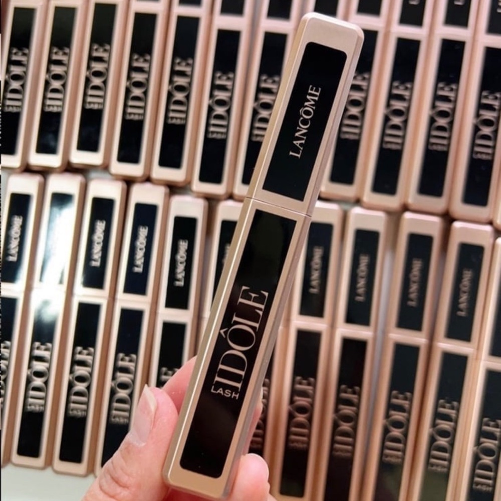 Lancôme Lash Idôle Volumizing Mascara